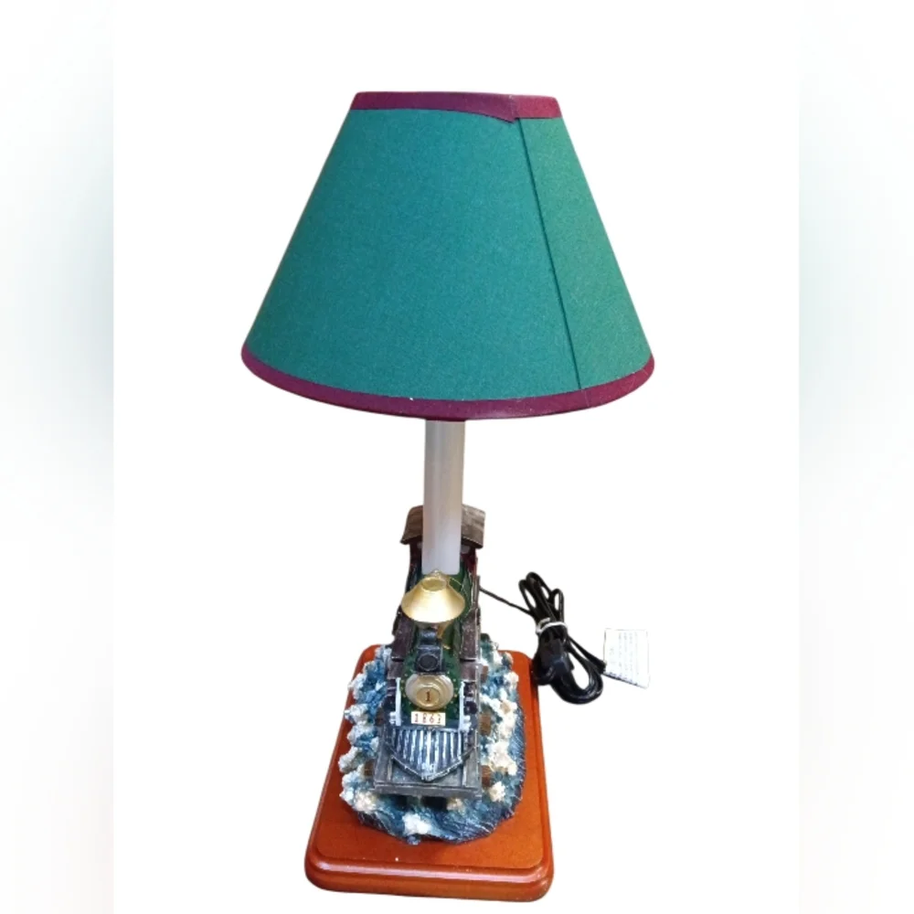 Vanmark Central Station 1863 Train Desk Lamp 14